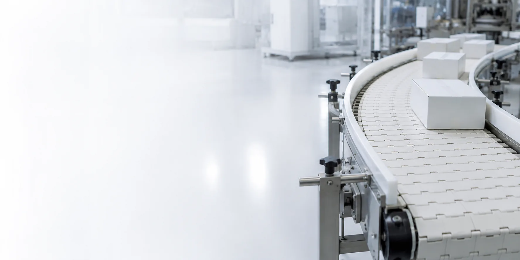 Clean conveyor automation line with modular chain plates